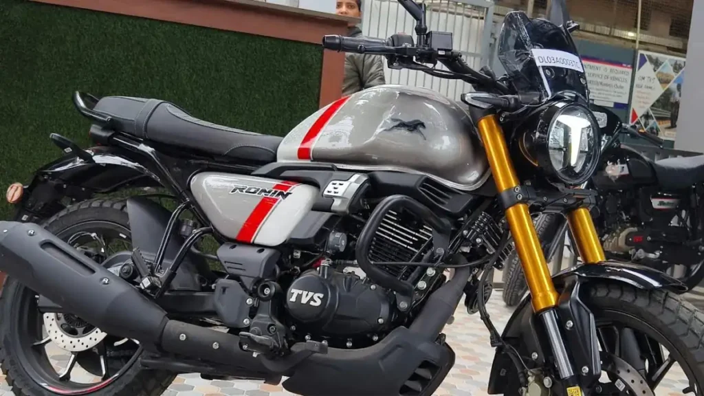 TVS Ronin 225