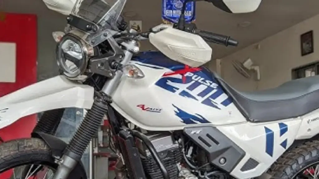 Hero Xpulse 200 4v specifications