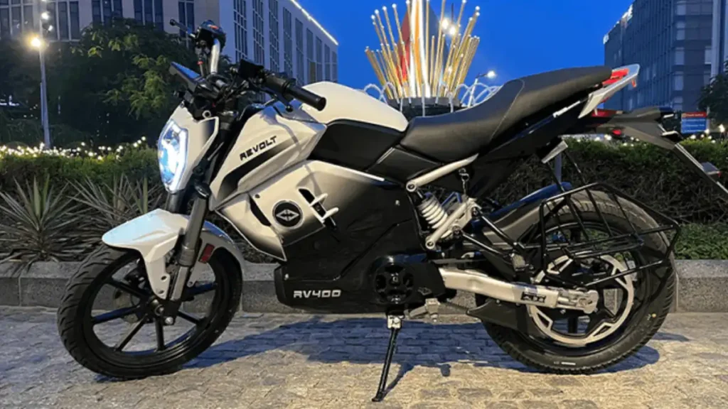 Revolt RV400 price
