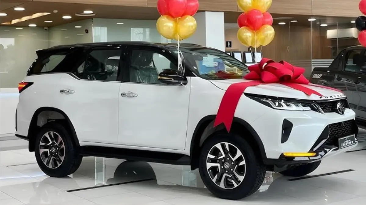 Toyota Fortuner Legender